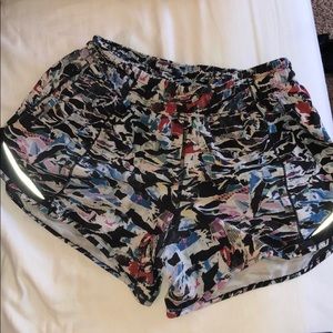 Lululemon Hotty Hot Shorts 4inch